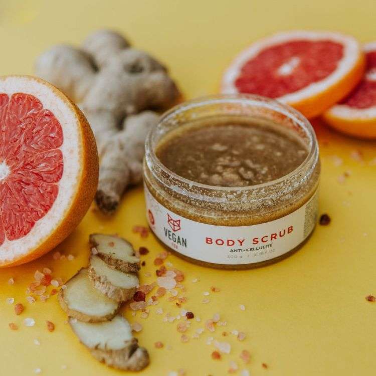 Ingwer Körperpeeling Body Scrubs mit Salz trägt zu einer gesünderen Haut bei